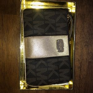 Michael Kors Wristlet
